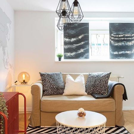 Modern Studio Near British Square Apartment Zagreb Luaran gambar