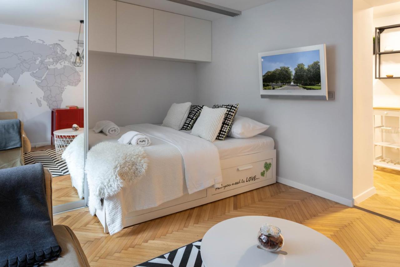 Modern Studio Near British Square Apartment Zagreb Luaran gambar