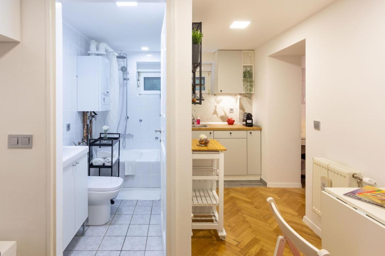 Modern Studio Near British Square Apartment Zagreb Luaran gambar